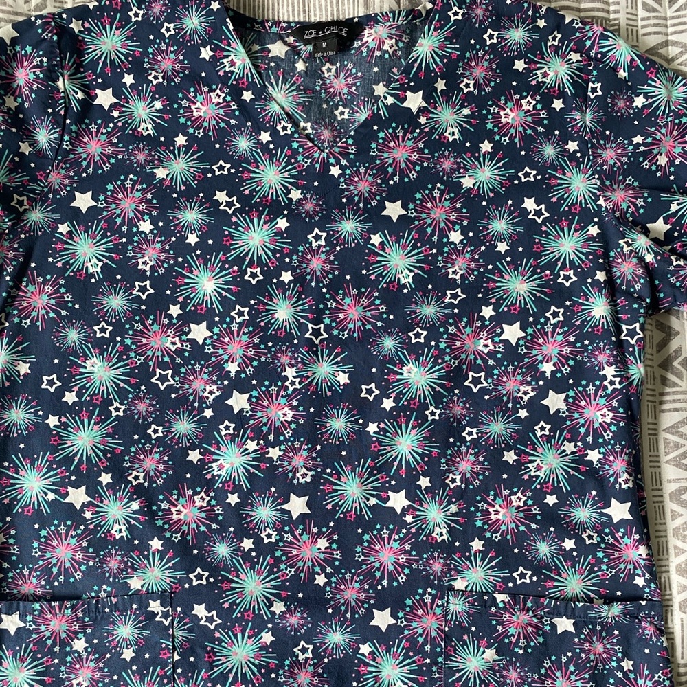 Nursing scrub top size medium